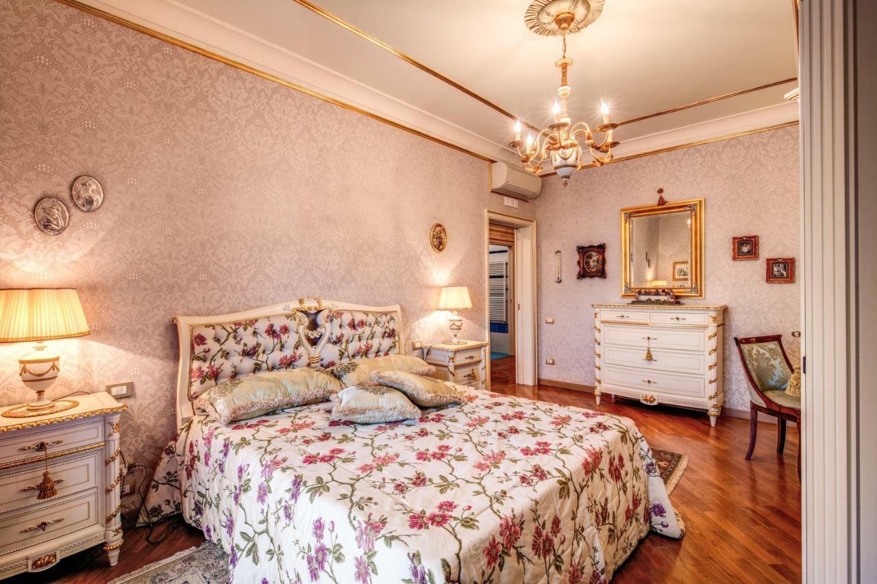Domus Vittoria - The Luxury Quintessence Apartment Sorrento Ngoại thất bức ảnh