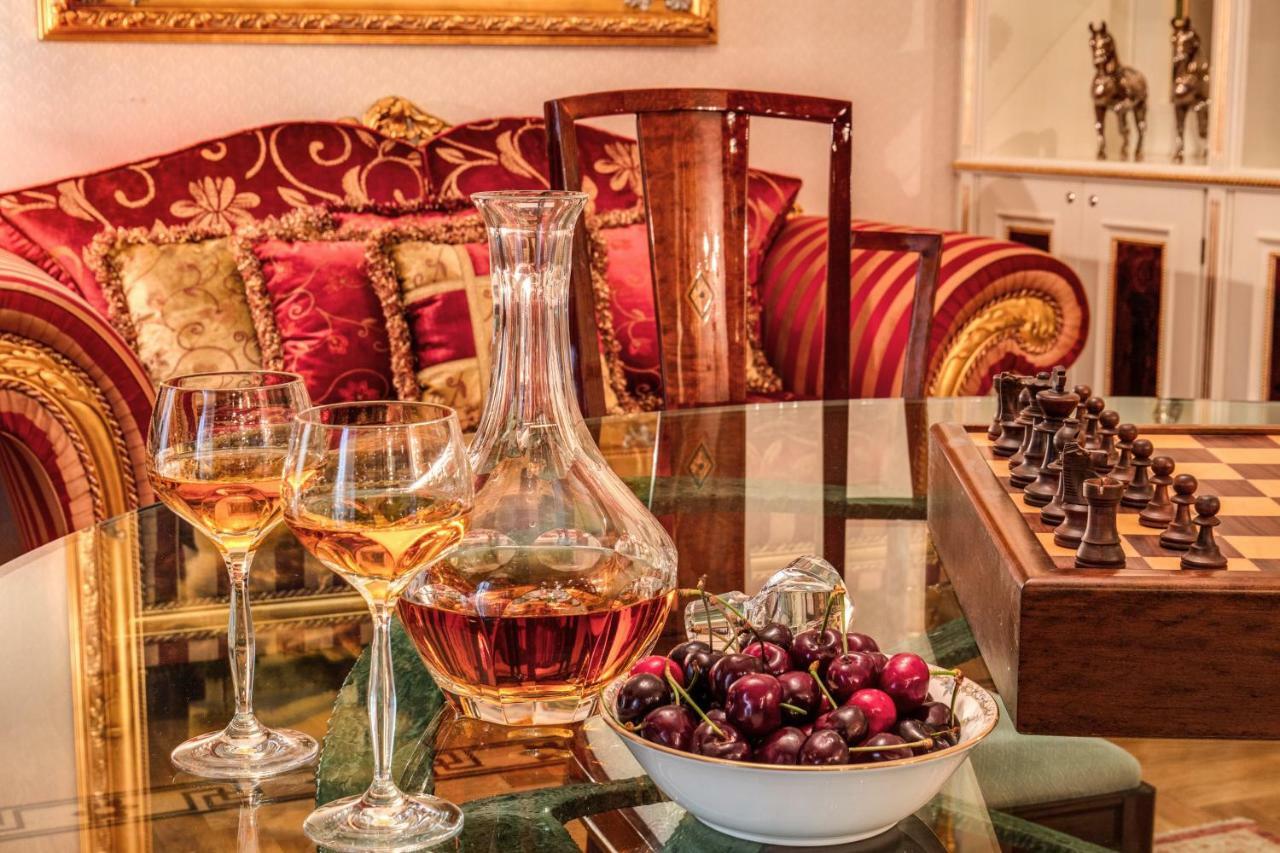 Domus Vittoria - The Luxury Quintessence Apartment Sorrento Ngoại thất bức ảnh