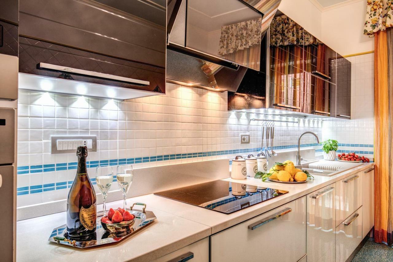 Domus Vittoria - The Luxury Quintessence Apartment Sorrento Ngoại thất bức ảnh
