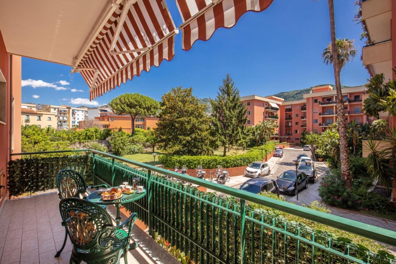 Domus Vittoria - The Luxury Quintessence Apartment Sorrento Ngoại thất bức ảnh