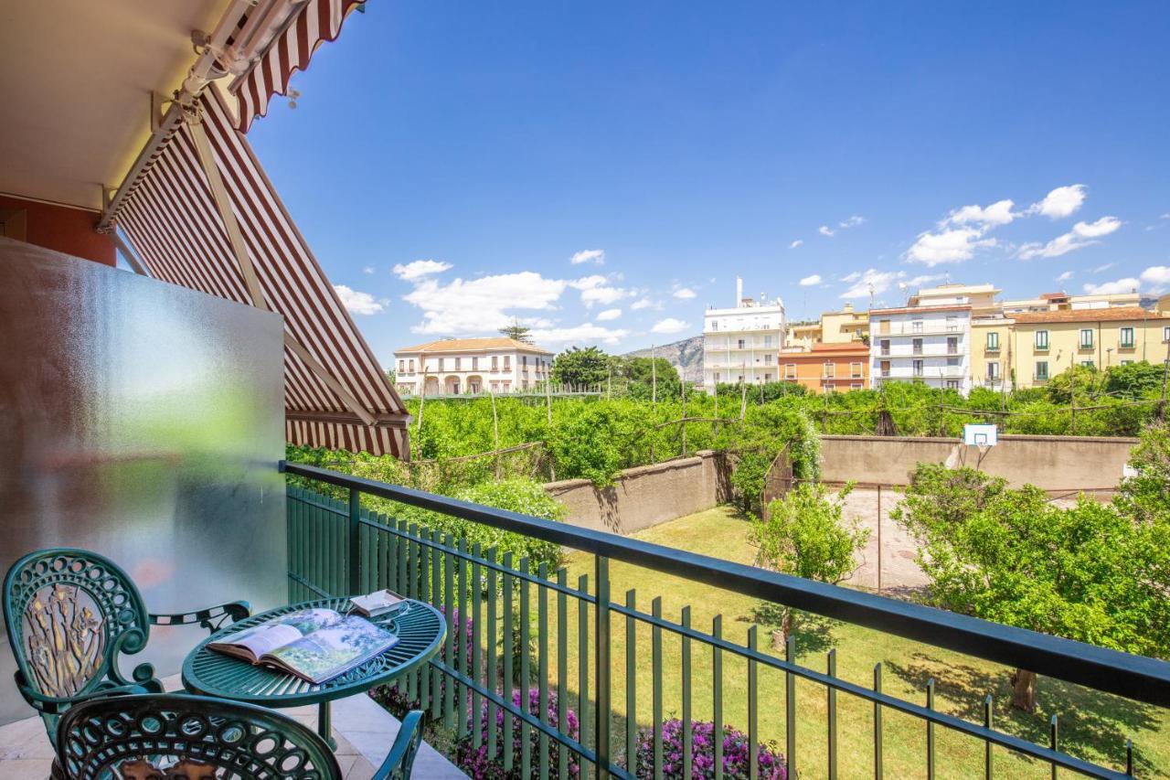 Domus Vittoria - The Luxury Quintessence Apartment Sorrento Ngoại thất bức ảnh